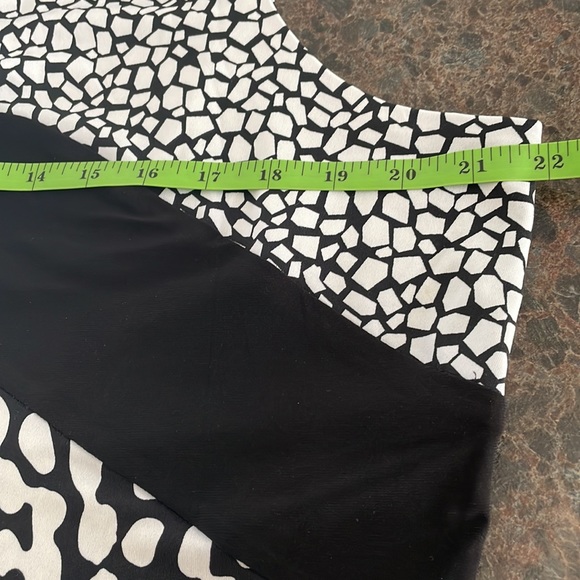 Black and white Maxi - Picture 8 of 10